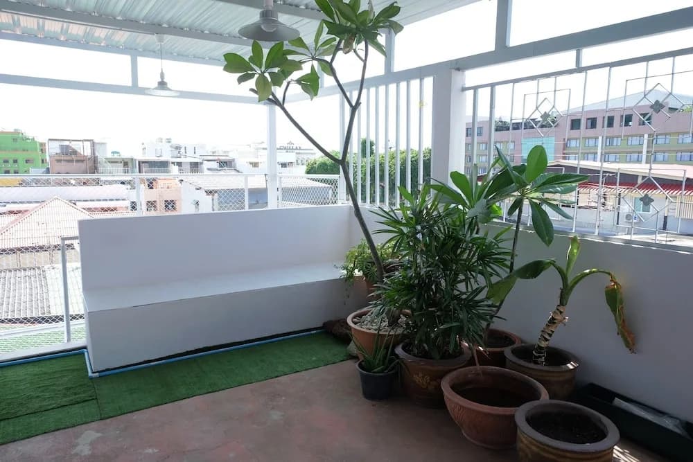 BTS Khaosan Hostel - photo 15