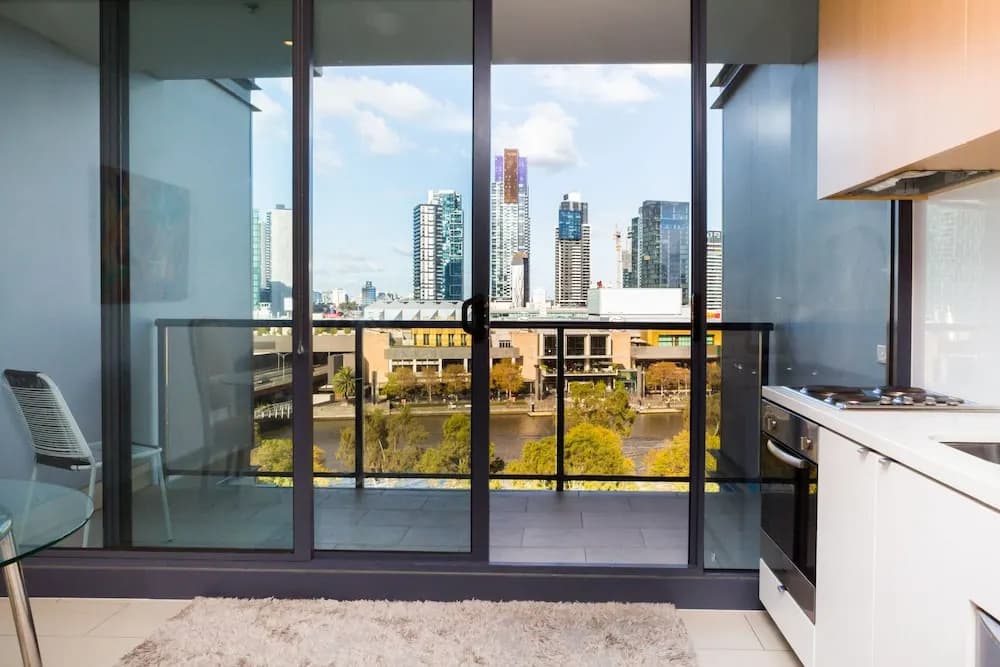 Luxury River Views Apartment - photo 8