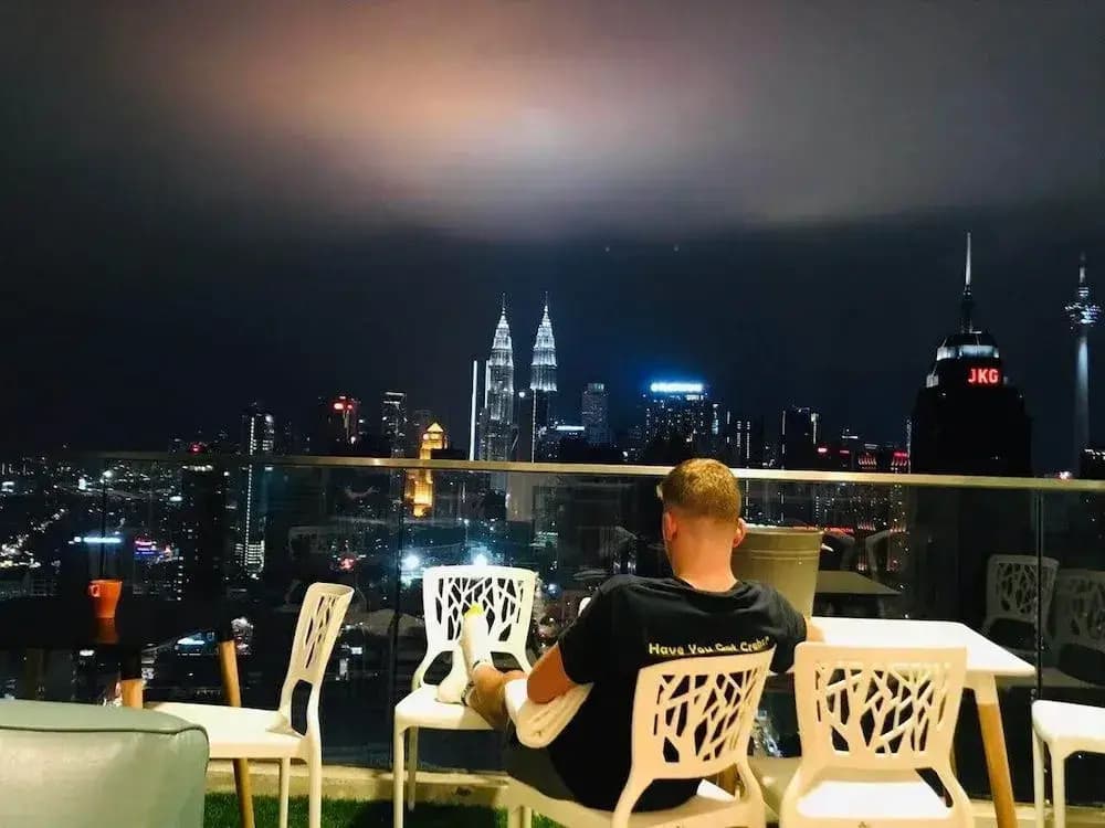KL Skyline Hostel & Rooftop Infinity Sky Pool - photo 17