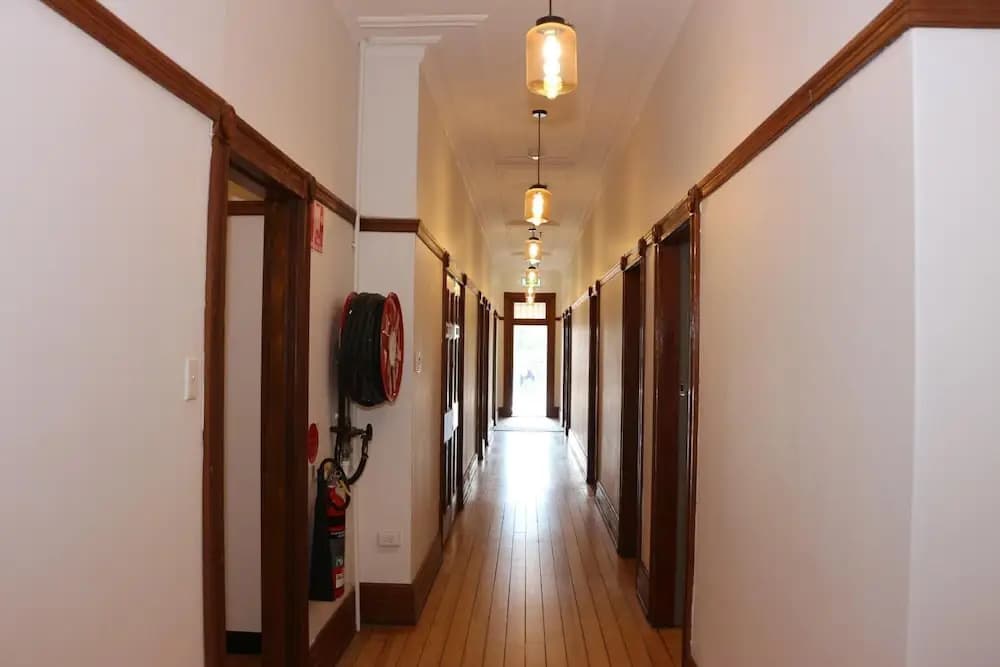 Guildford Hotel - photo 11
