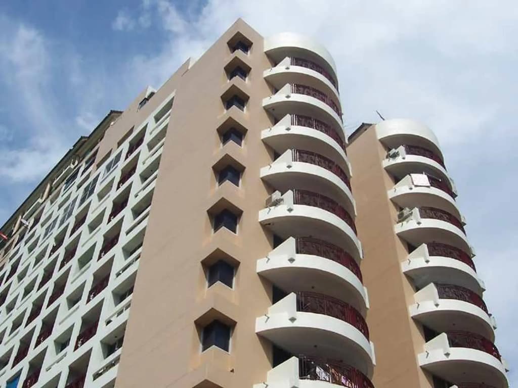 Galare Thong Tower - main photo