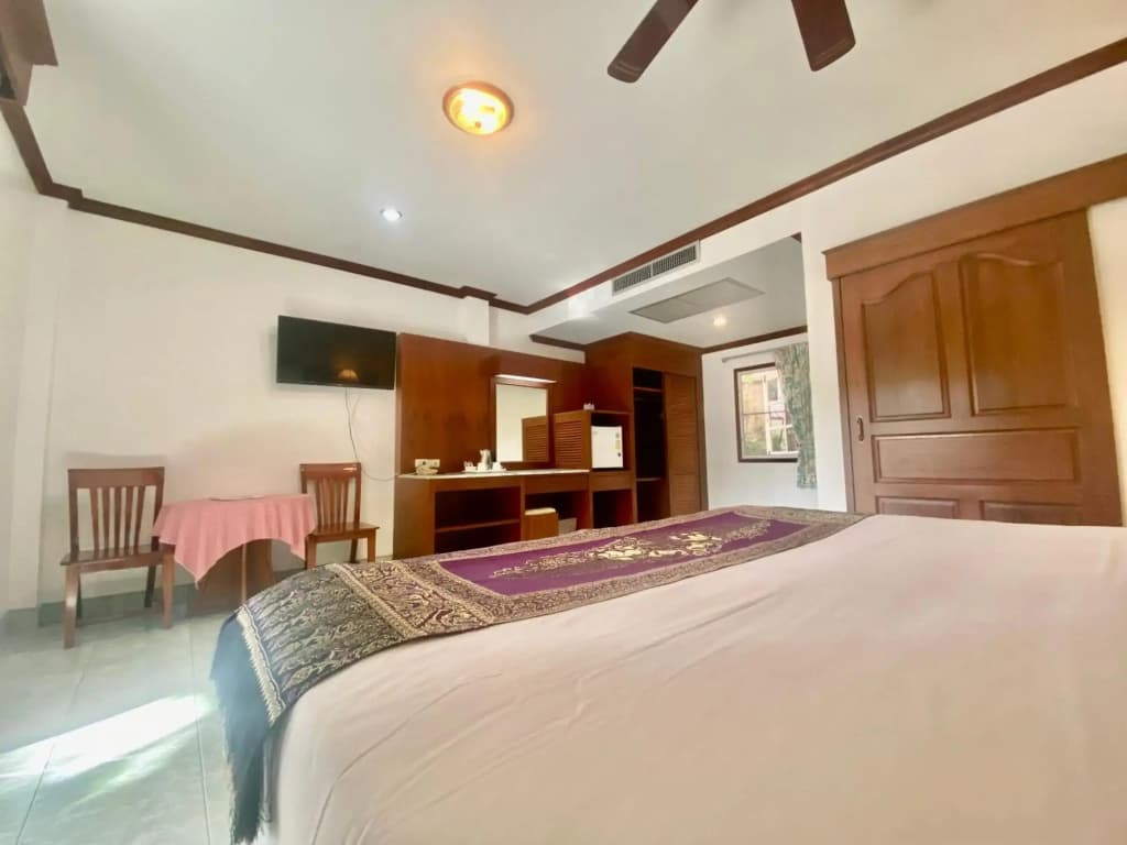 Patong Palace Hotel - photo 2