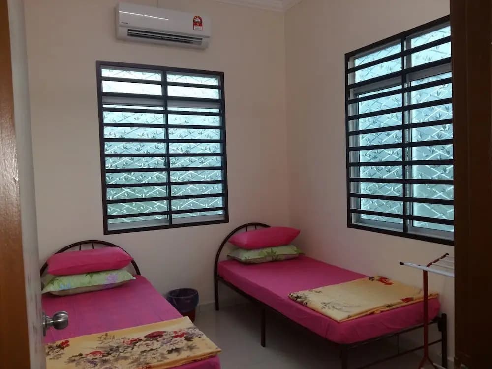 Samsiah Guest House Taman Yayasan - photo 12