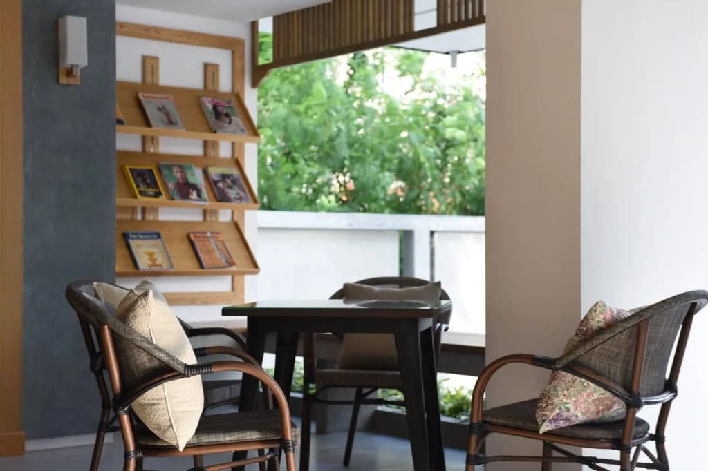 Home Inn Hotel - photo 8