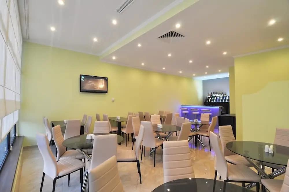 Royal Georgia Hotel - photo 14