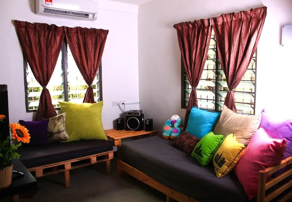 The Retreat Homestay - photo 2