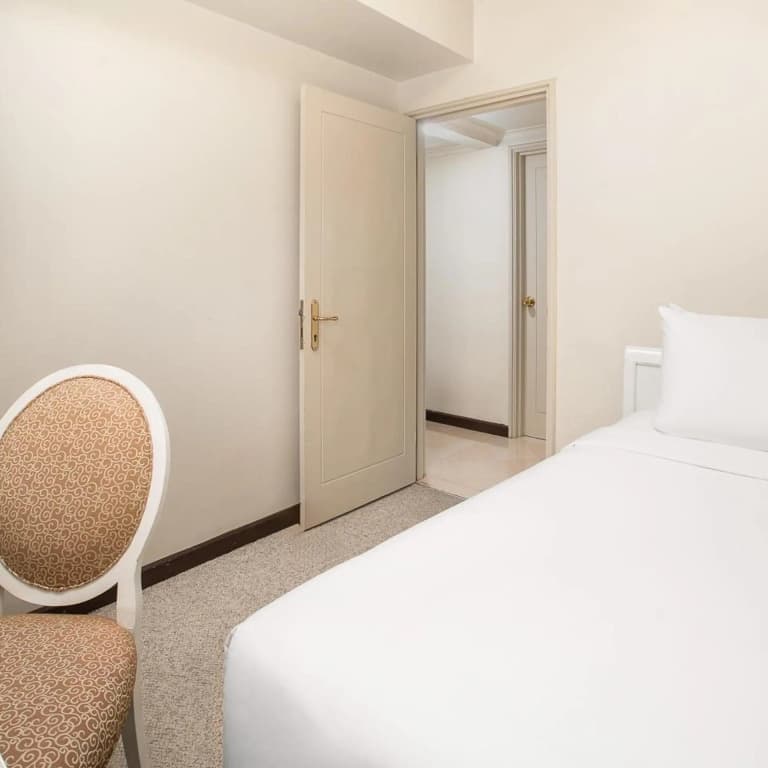Aryaduta Suites Semanggi - photo 39