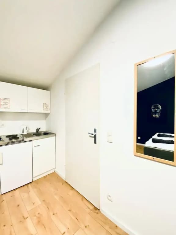 Spacious 8BR Apt with Terrace 16P - photo 18