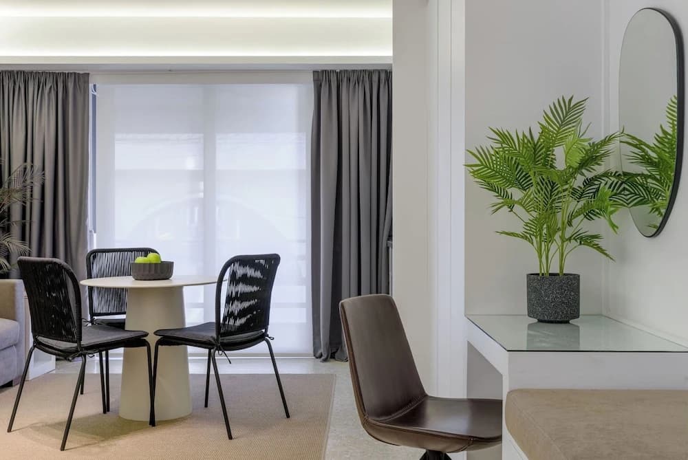 Momo Suites Acropolis by Aura Homes - photo 6