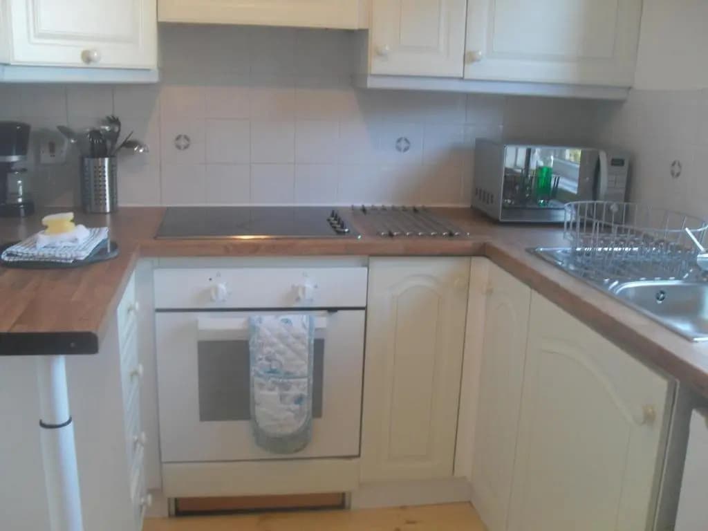 Edinburgh Beach View Apartment - photo 8
