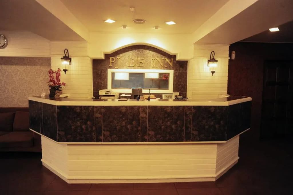 PJ De Inn - photo 13