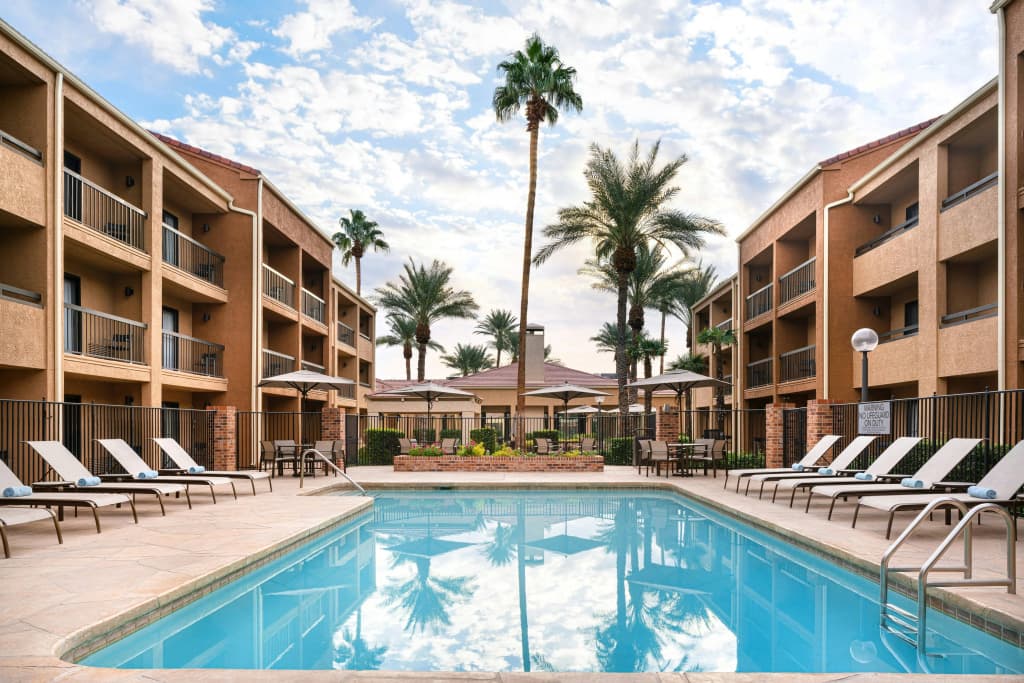 Courtyard by Marriott Las Vegas Convention Center - photo 16