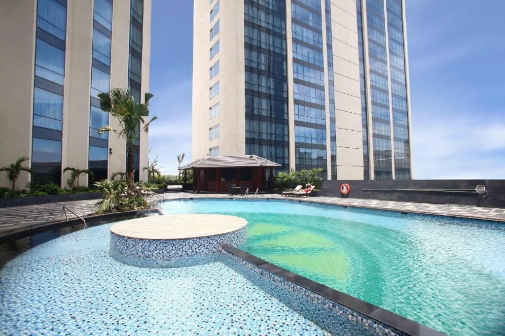 Crowne Plaza West Hanoi Residences - photo 12