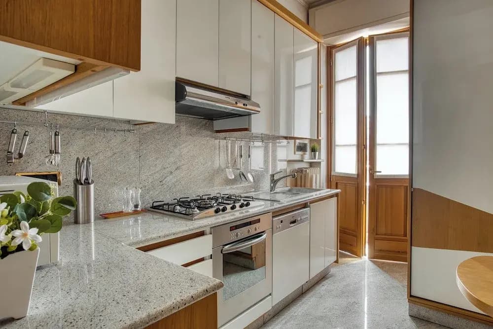 JOIVY Captivating flat with balcony - photo 10