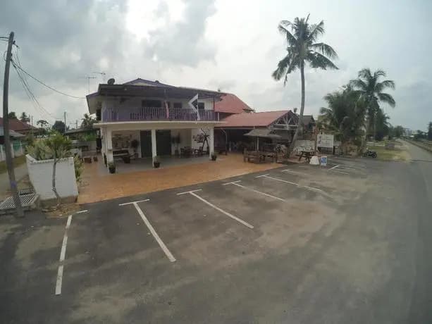 Lulu Hotel - photo 6