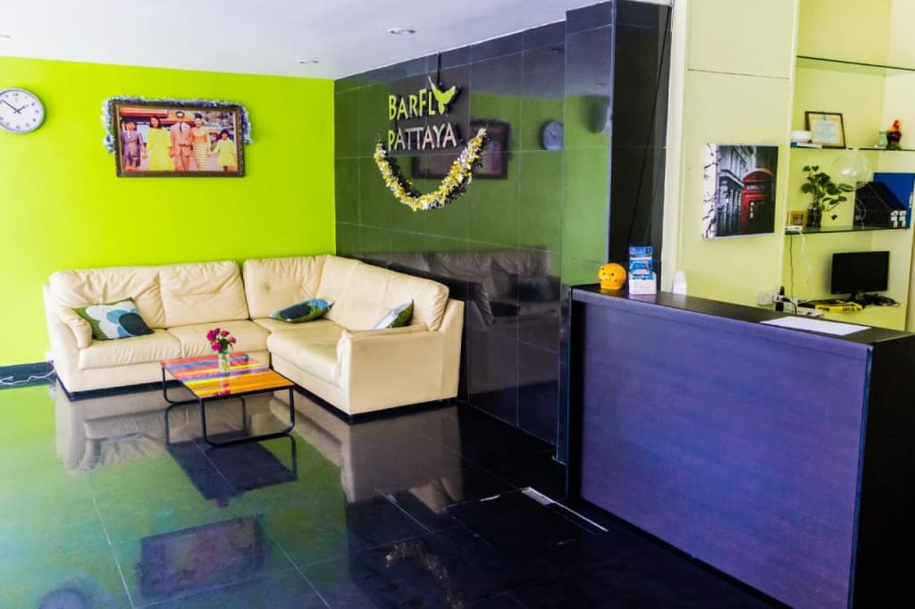Barfly Pattaya Hotel - photo 12
