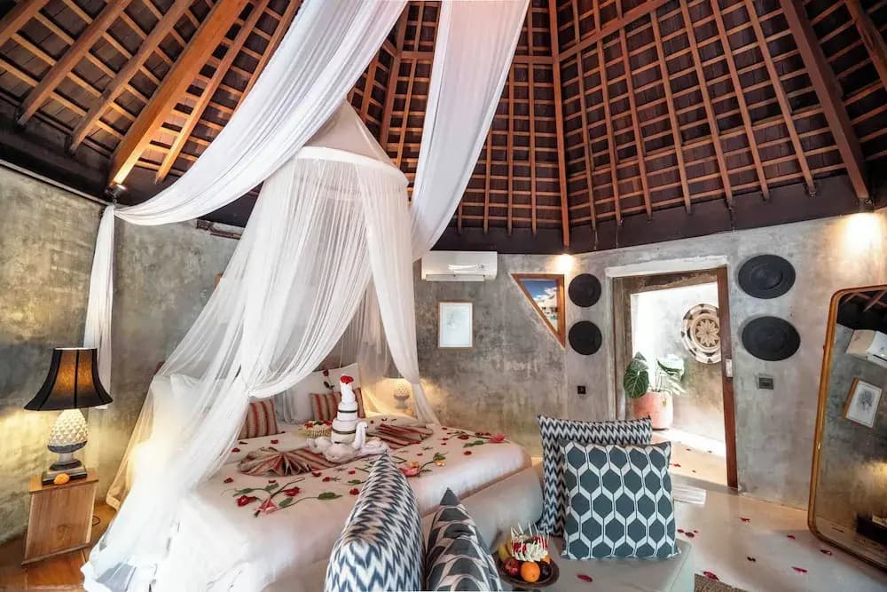 The Sender Pool Suite - photo 35