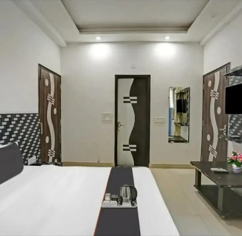 Hotel Osho Inn - photo 5
