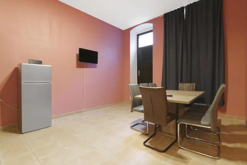 Big Central City Apartment - photo 12