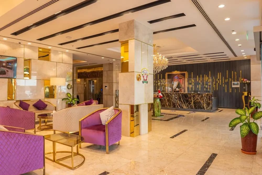 Royal Crown Hotel - photo 27