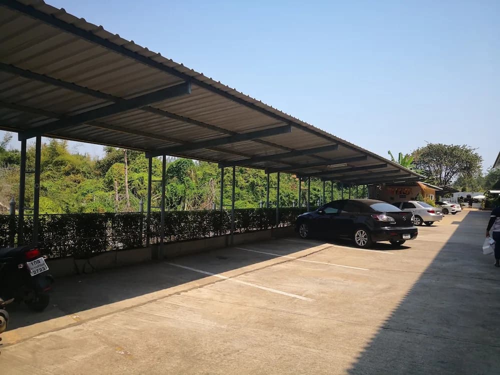 Naruchon Hotel - photo 10