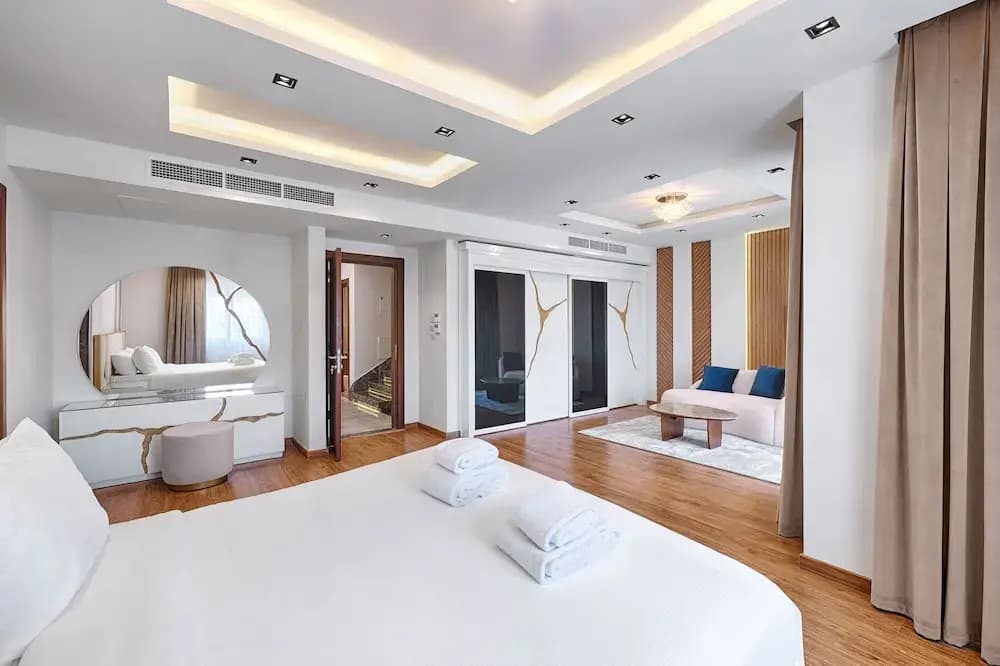 Vesta - Luxury Villa - 3BR - CFC I - photo 18