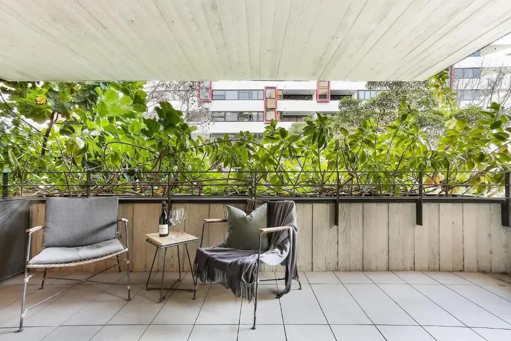 Stylish 1 bedroom retreat in trendy Surry Hills - 6 BRK - photo 10