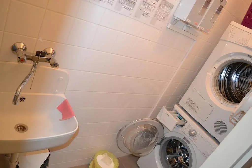 Grand Central Studio Apartments - photo 9