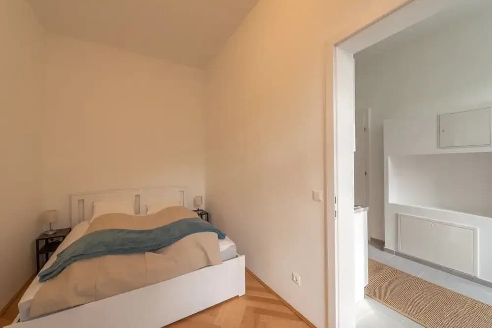 Wallenstein Apartments - photo 3