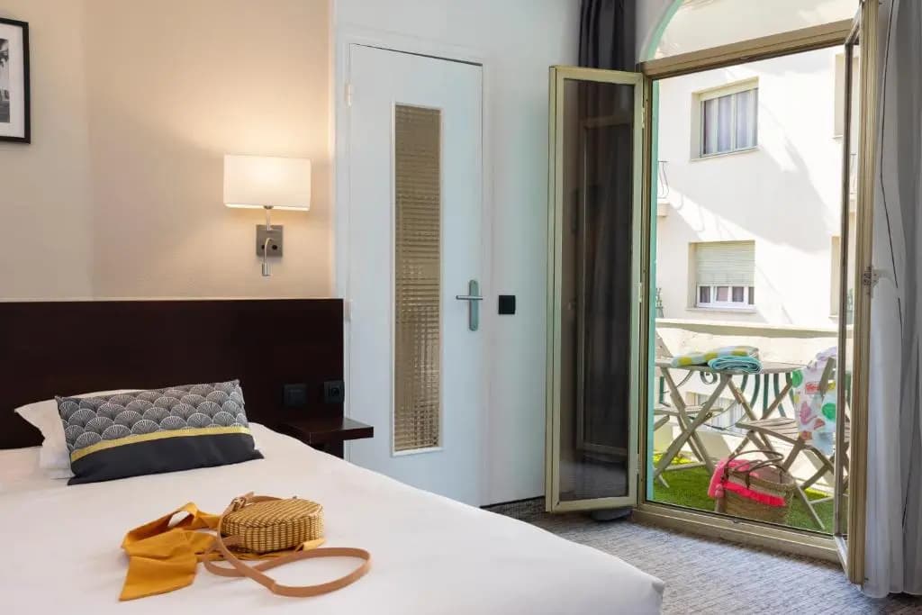 Hôtel Locarno Nice - photo 32