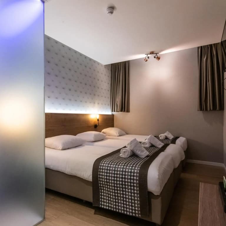 Melrose Hotel - photo 23