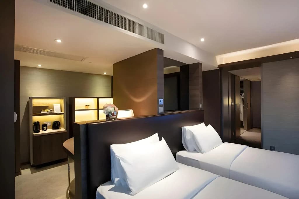 Royal Plaza Hotel - photo 24