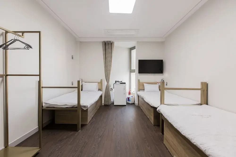 Shining Glory House - Hostel - photo 6
