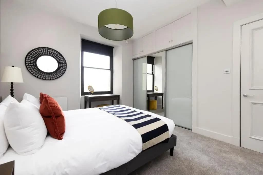 ALTIDO Luxury 2BR home on George Street - photo 4