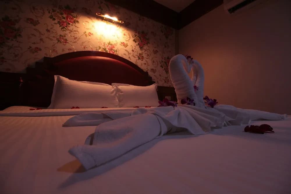 Taj Phuket Inn - photo 3