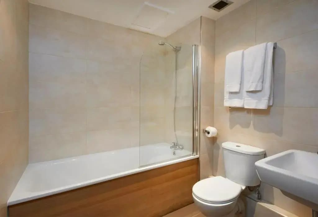 Royal Eagle Hotel - photo 7
