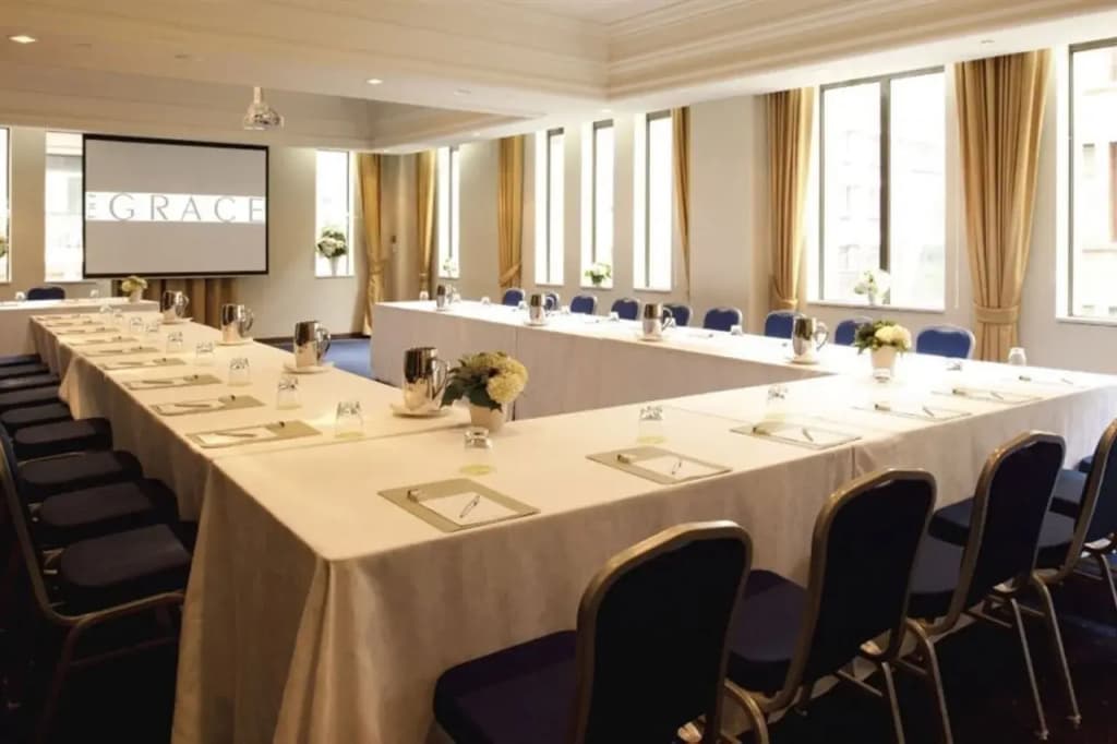 The Grace Hotel - photo 12