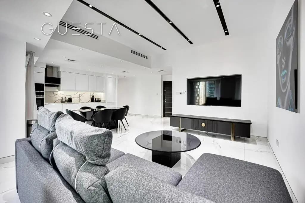 Cayan Tower, Dubai Marina - photo 1