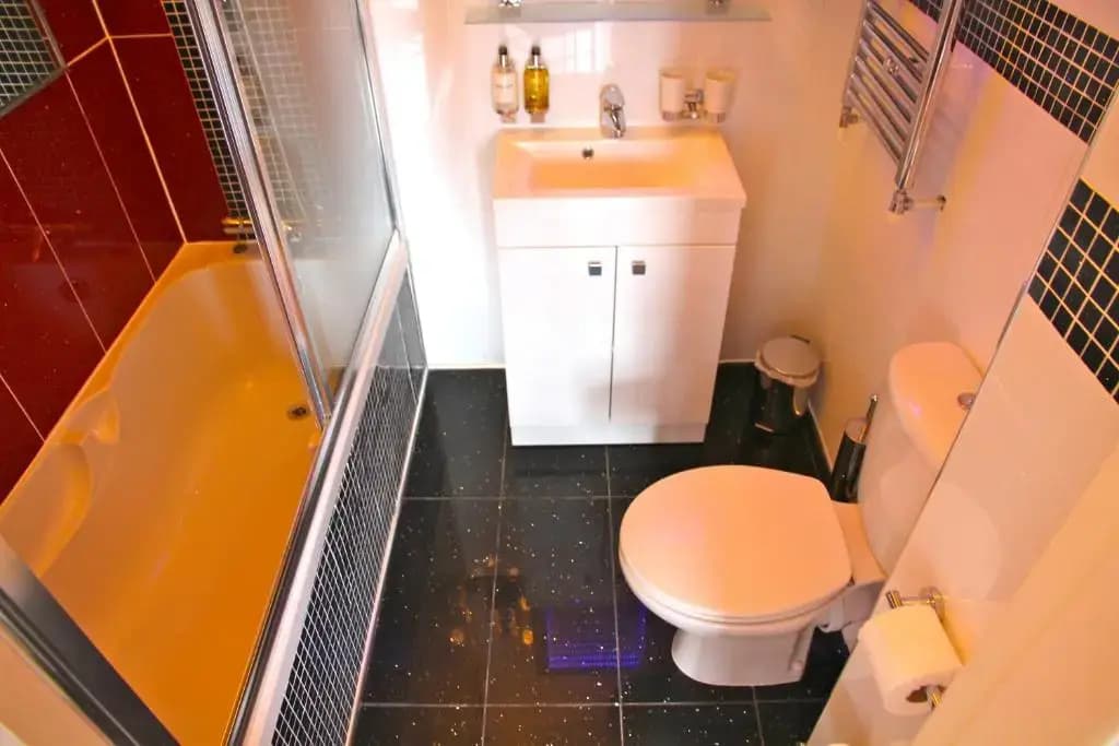 Crompton Guest House - photo 14