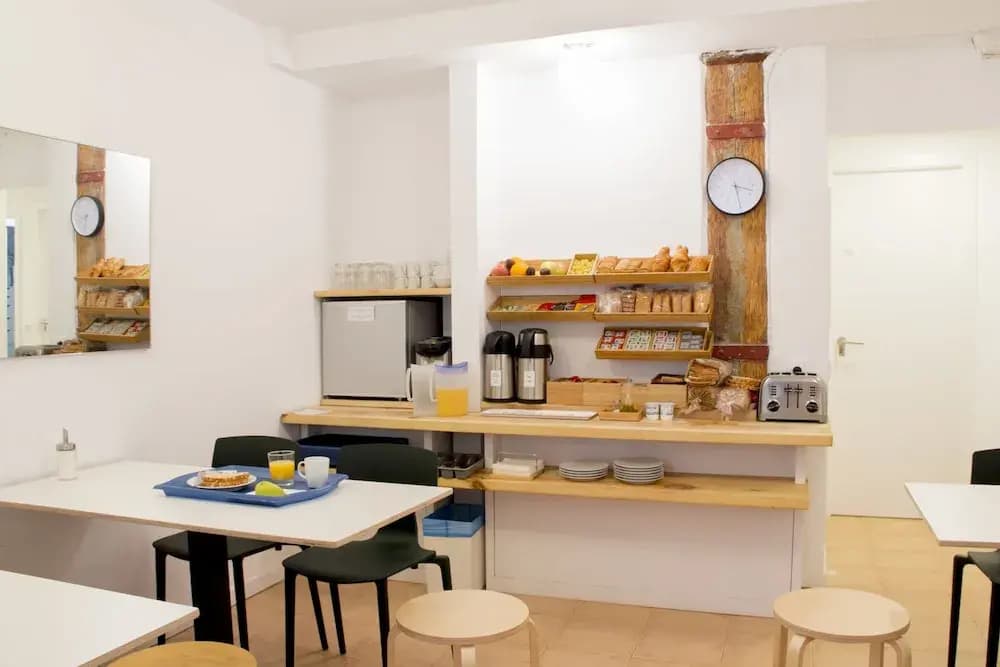 Hostal La Zona - photo 11
