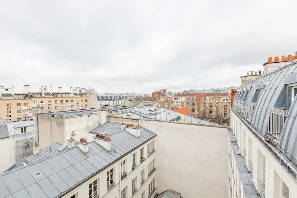Rooftop Views By the Canal Saint-martin - photo 11