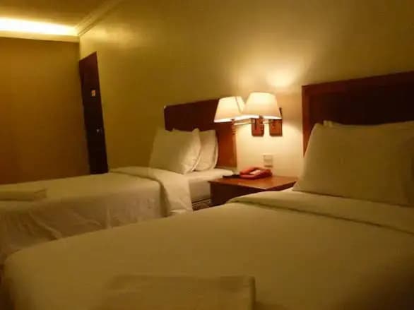 King Ing Hotel - photo 4
