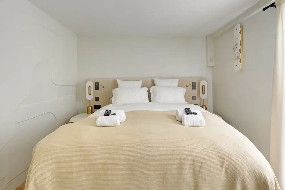 Champs Elysees AC Luxe with Terrace - photo 1