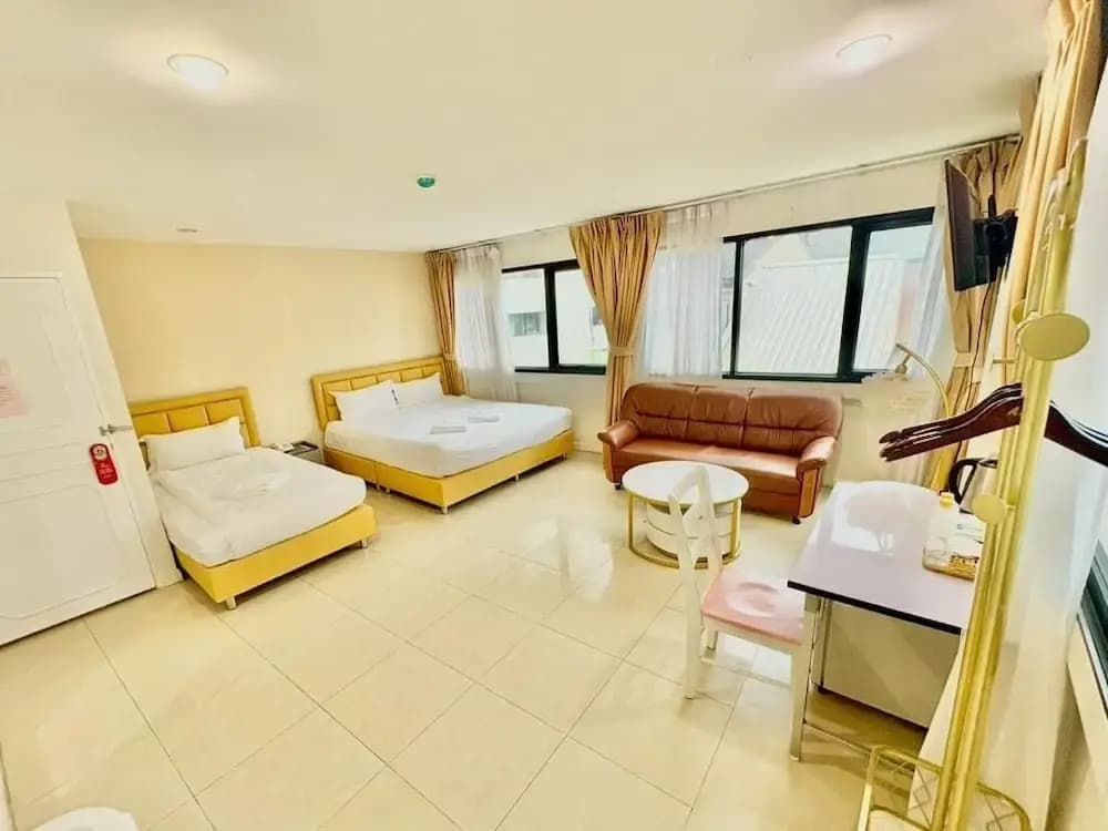 ABCYQ Hotel - photo 6