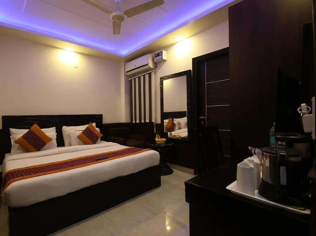 Hotel Hill Palace - photo 5