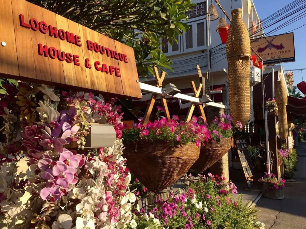 Loghome Boutique - photo 18