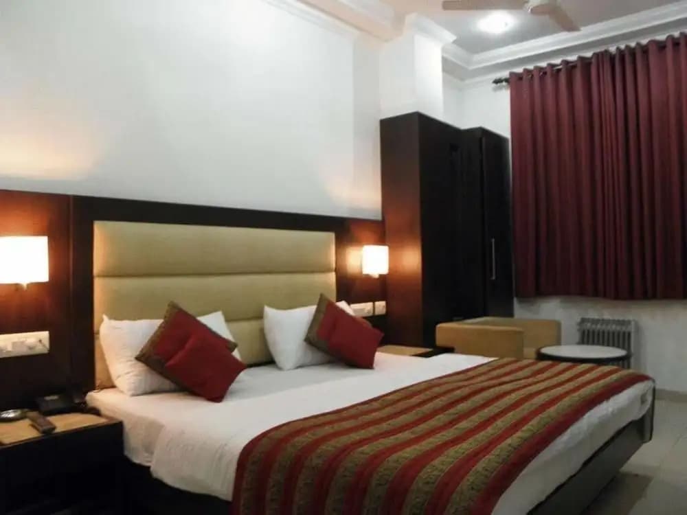 Hotel Chanchal Continental - photo 5