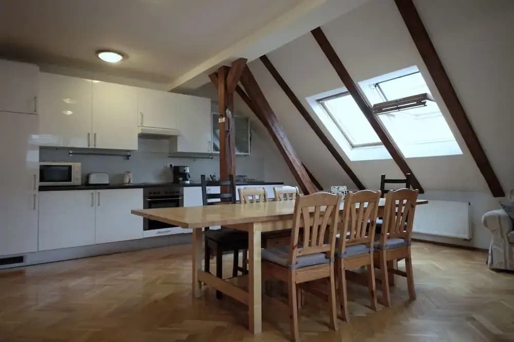 Generous Attic Apartment - photo 17