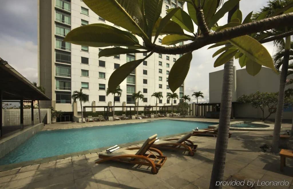 Mövenpick Hotel Jakarta City Centre - photo 20