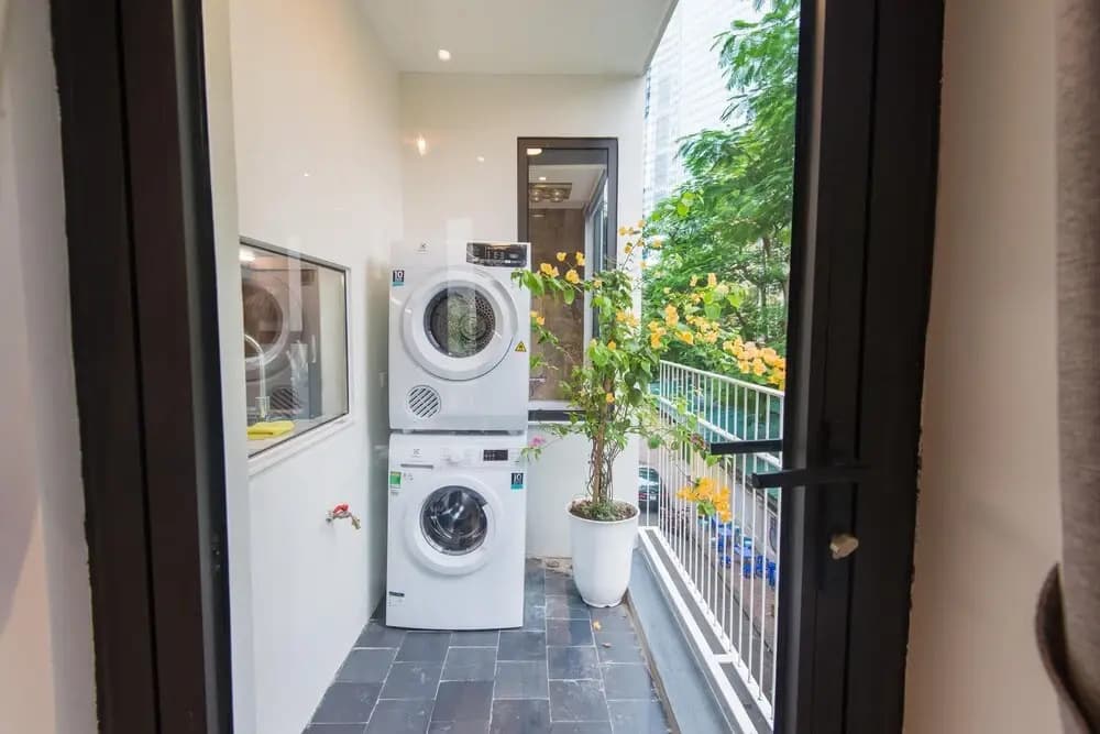 Sunny Home Apartment - photo 13